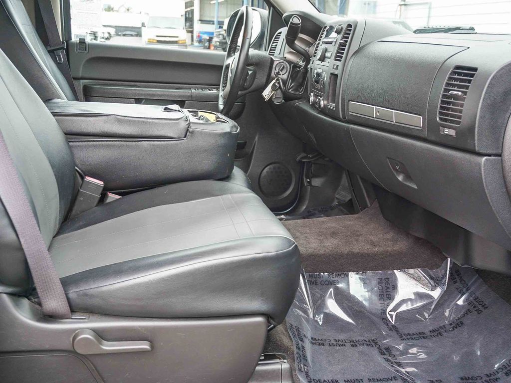 Used 2013 Chevrolet Silverado 1500 LT w/ All-Star Edition RWD image 12