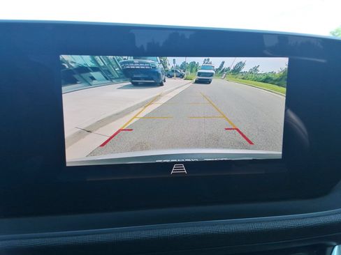 Used 2024 Buick Envista Preferred w/ Advanced Safety Package FWD image 16