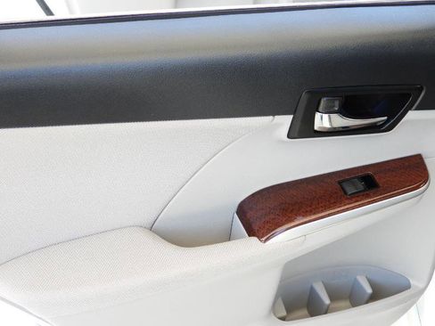 Used 2012 Toyota Camry XLE image 39