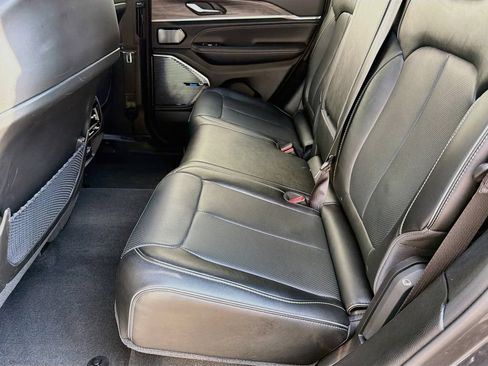 Used 2023 Jeep Grand Cherokee Overland w/ Advanced Protech Group III AWD/4WD image 24