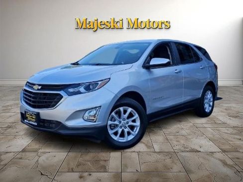 Used 2021 Chevrolet Equinox LT image 3