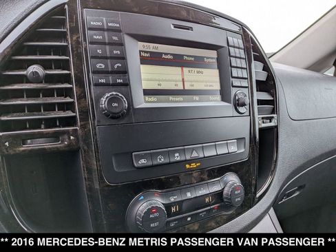 Used 2016 Mercedes-Benz Metris Passenger image 24