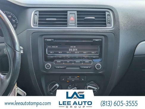 Used 2014 Volkswagen Jetta SE FWD image 16