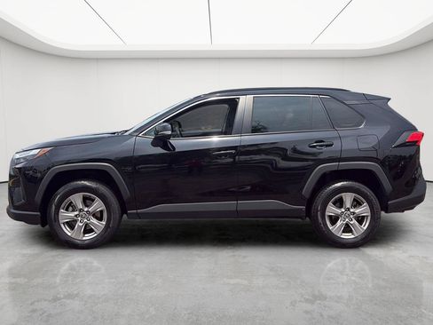 Used 2024 Toyota RAV4 XLE FWD image 5