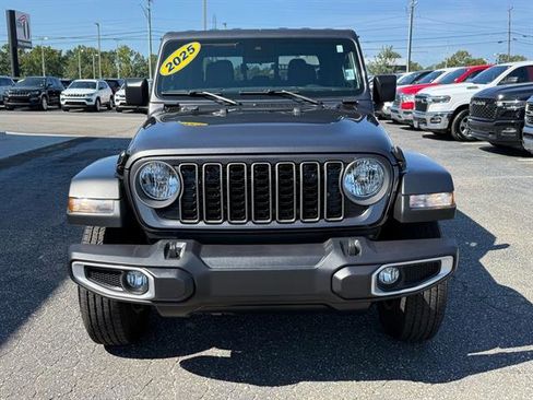 Certified 2025 Jeep Gladiator Sport image 8
