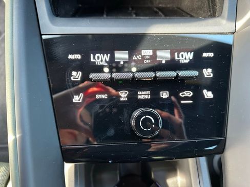 Used 2025 Porsche Macan 4S Electric image 25