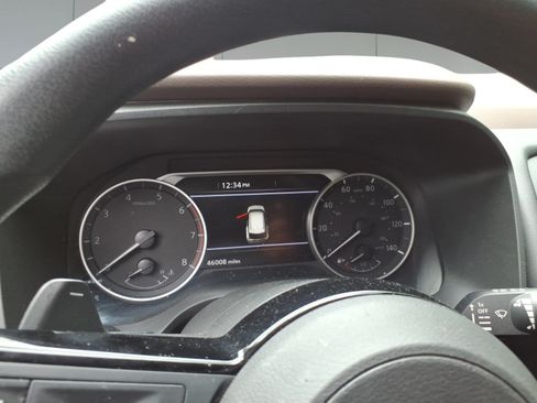 Used 2023 Nissan Rogue SV AWD/4WD image 11