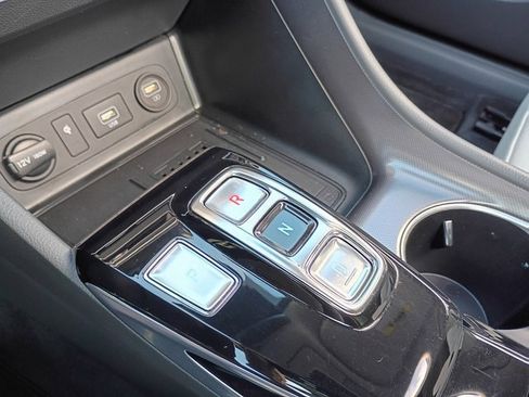 Used 2022 Hyundai Sonata Limited w/ Preferred Accessory Package image 30