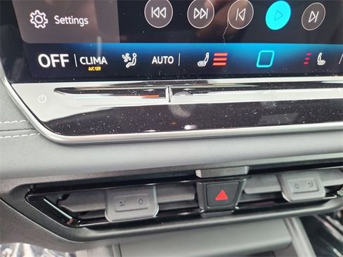 New 2026 Volkswagen Tiguan SE R-Line image 14