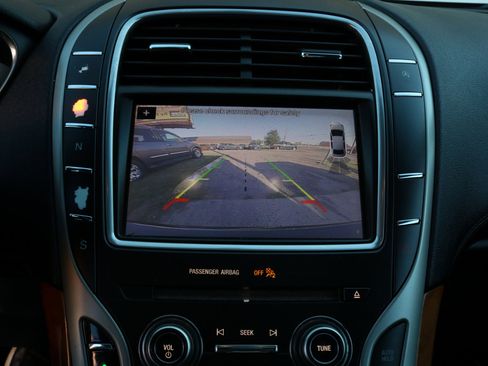 Used 2019 Lincoln Nautilus Reserve image 27