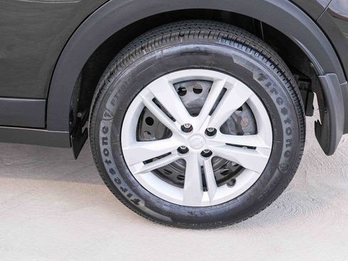 Used 2025 Nissan Kicks Play S FWD image 9