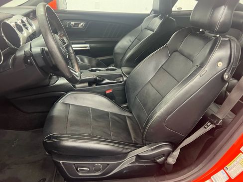Used 2015 Ford Mustang Premium image 9