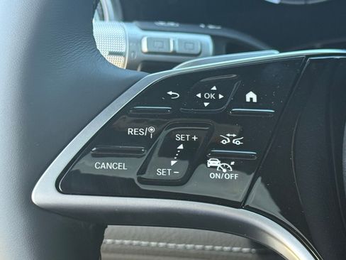 New 2026 Mercedes-Benz EQS 400 4MATIC SUV image 20