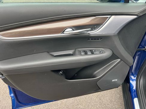 Used 2024 Cadillac XT6 Premium Luxury w/ Platinum Package AWD/4WD image 13