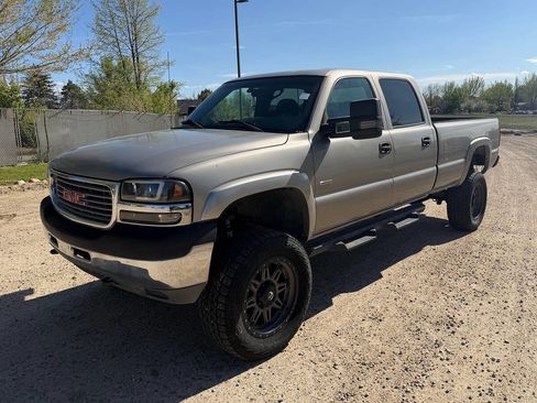 Used 2002 GMC Sierra 2500 4x4 Crew Cab HD w/ Off-Road Skid Plate Pkg image 3