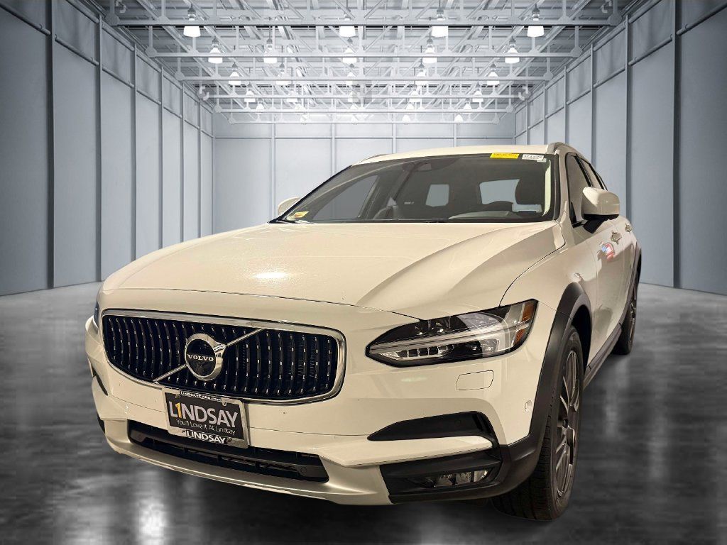 Used 2017 Volvo V90 T6 Cross Country AWD/4WD image 1