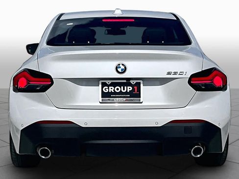 Used 2025 BMW 230i Coupe RWD image 4