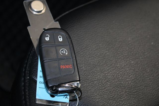 Used 2020 Jeep Compass Latitude w/ Cold Weather Group AWD/4WD image 20