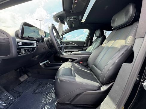 Certified 2024 Cadillac Lyriq Luxury AWD/4WD image 24