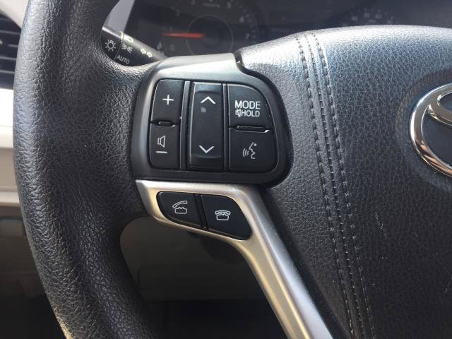 Used 2015 Toyota Sienna LE FWD image 11