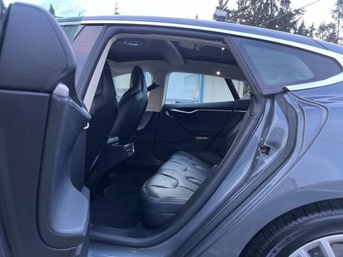 Used 2013 Tesla Model S Long Range image 29