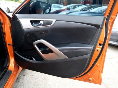 Used 2015 Hyundai Veloster w/ Option Group 03 image 36