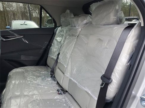 New 2025 Kia Niro EX Touring image 9