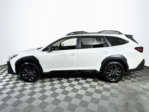 Used 2025 Subaru Outback Onyx Edition AWD/4WD image 4