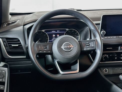 Used 2023 Nissan Rogue S FWD image 18