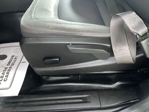 Used 2022 Chevrolet Colorado LT w/ Fleet Safety Package image 13