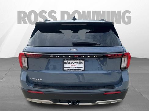 Used 2025 Ford Explorer Active w/ Active Comfort Package RWD image 5
