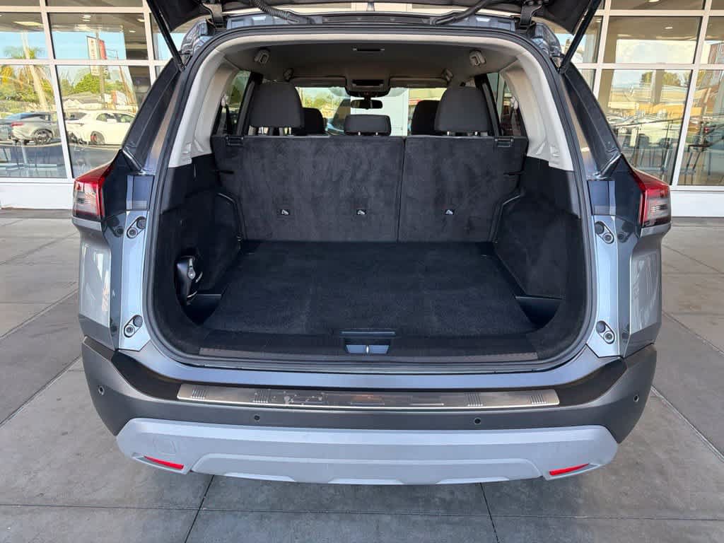 Used 2023 Nissan Rogue SV FWD image 15