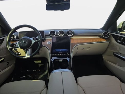 Used 2024 Mercedes-Benz C 300 Sedan image 9