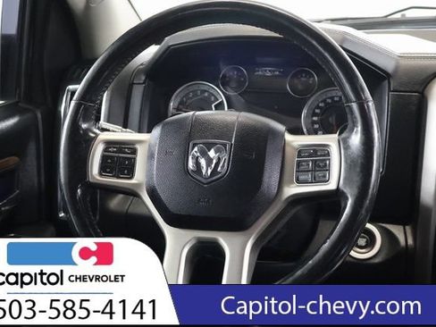 Used 2017 RAM 1500 Laramie w/ Convenience Group AWD/4WD image 16