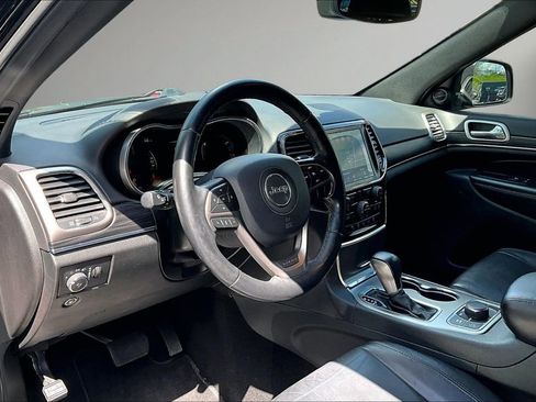 Used 2019 Jeep Grand Cherokee Limited AWD/4WD image 18