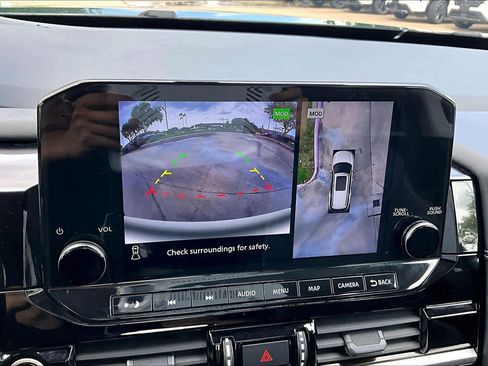 Used 2023 Nissan Pathfinder Platinum w/ Lighting Package (N93) image 26