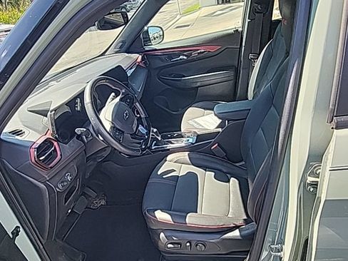 Used 2024 Chevrolet TrailBlazer RS w/ Convenience Package FWD image 5