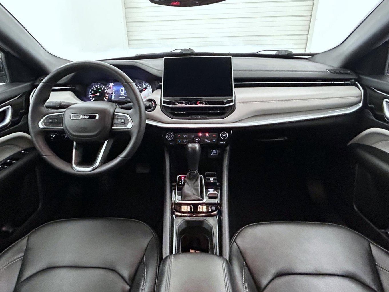 Certified 2025 Jeep Compass Limited AWD/4WD image 13