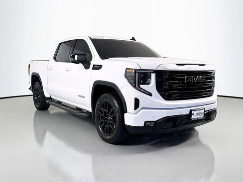Used 2024 GMC Sierra 1500 Elevation w/ Elevation Premium Package AWD/4WD image 3