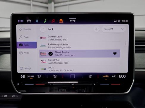 Used 2025 Volkswagen ID. Buzz Pro S image 11