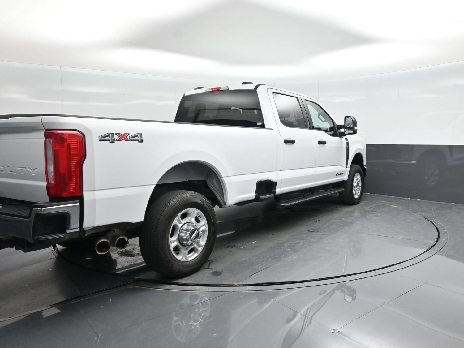 Used 2025 Ford F350 XLT AWD/4WD image 9