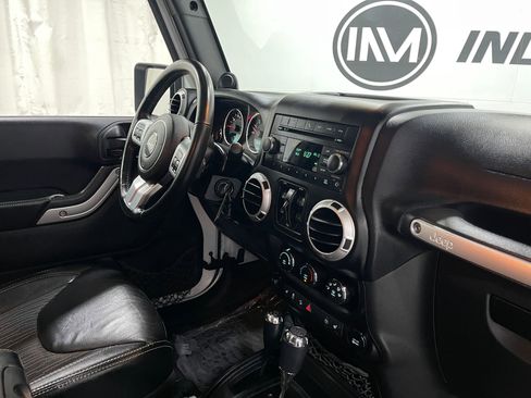 Used 2014 Jeep Wrangler Unlimited Sport image 16