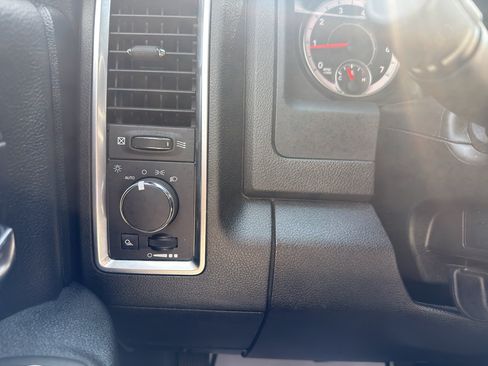 Used 2024 RAM 1500 Warlock RWD image 15