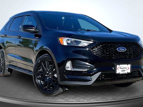 Used 2023 Ford Edge ST-Line w/ Class II Trailer Tow Package AWD/4WD image 13