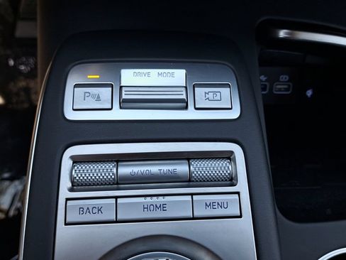 Used 2025 Genesis Electrified GV70 w/ Prestige Package AWD/4WD image 22