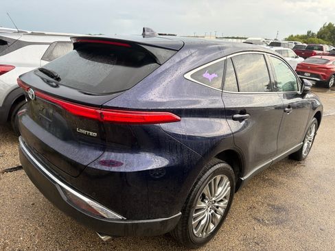 Used 2024 Toyota Venza Limited AWD/4WD image 4