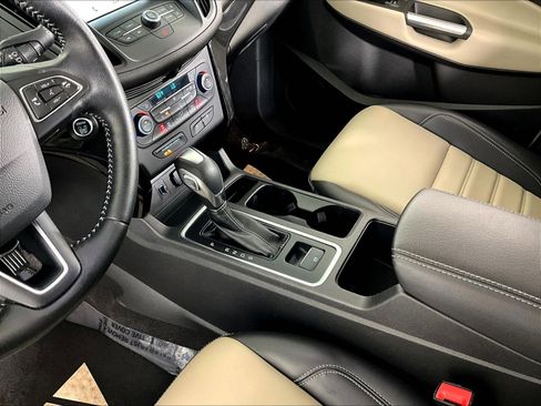 Used 2019 Ford Escape SEL AWD/4WD image 18