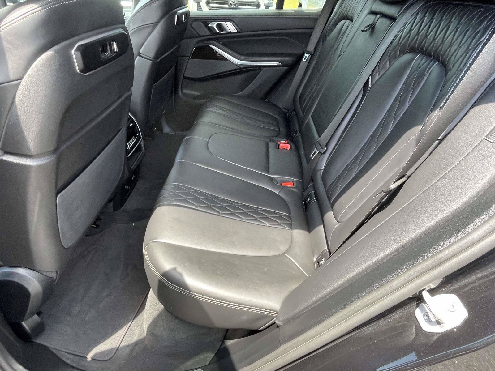 Used 2025 BMW X5 xDrive50e AWD/4WD image 10