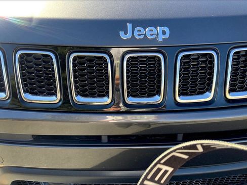 Used 2021 Jeep Compass Limited image 29