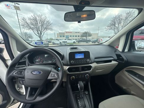 Used 2021 Ford EcoSport S image 8